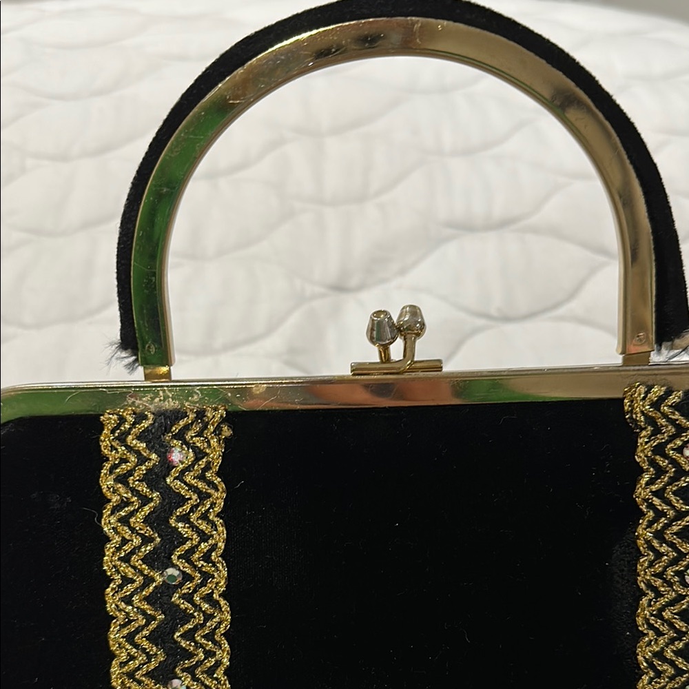 Vintage Convertible Black and Gold Clutch - Picture 6 of 8